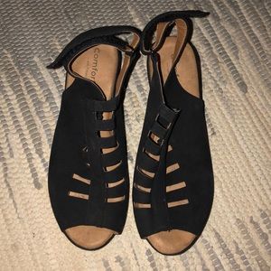 Black sandals